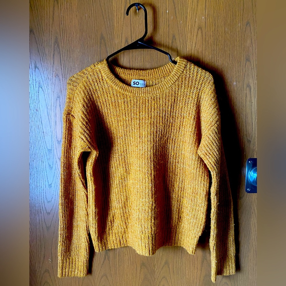 Knitted long sleeve